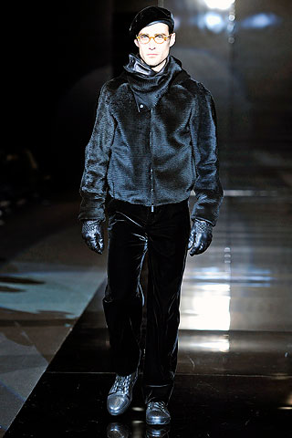 Giorgio Armani / - 2010-2011